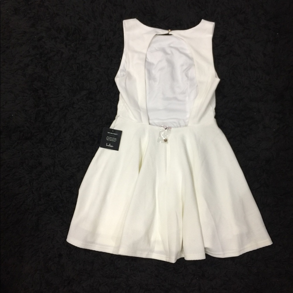 Host Pick ✨NWT Lulu’s White Backless Skater Dress - Picture 7 of 8